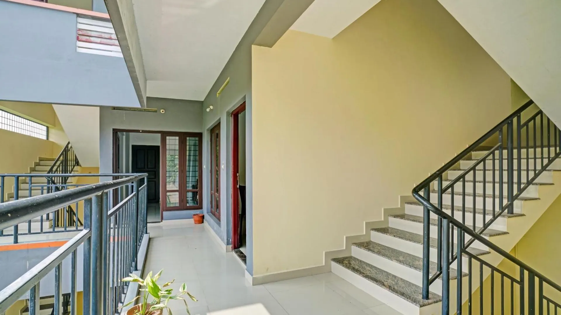Hotel O Abrio Residency Kochi