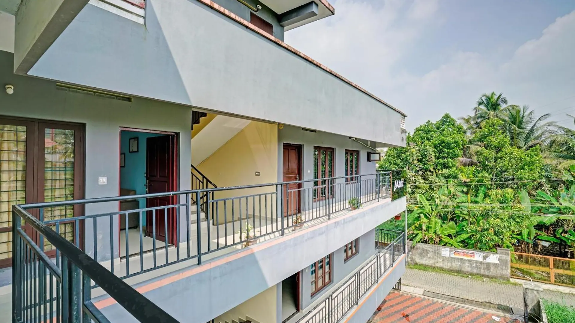 Hotel O Abrio Residency Kochi